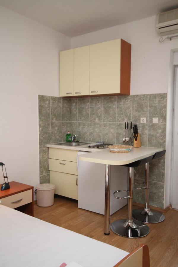 Apartments With A Parking Space Makarska - 6696 Exterior foto